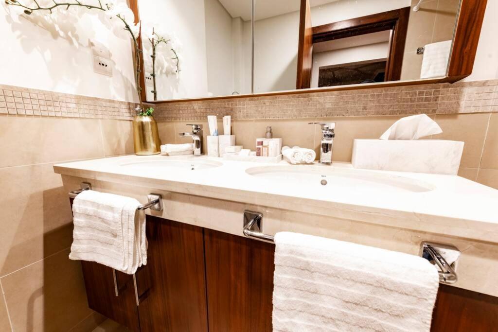 First Class 3Br With Full Burj Khalifa And Fountain View 迪拜 外观 照片